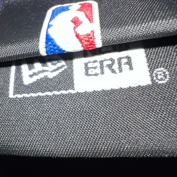 🍁 - New Era LA Lakers Touque Lebron James 🍁 - Picture 4 of 5